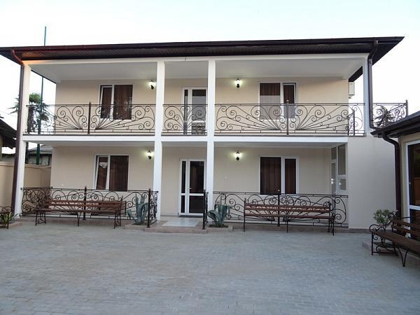 Guest House Palmovaia Gavan Гудаута Екстер'єр фото