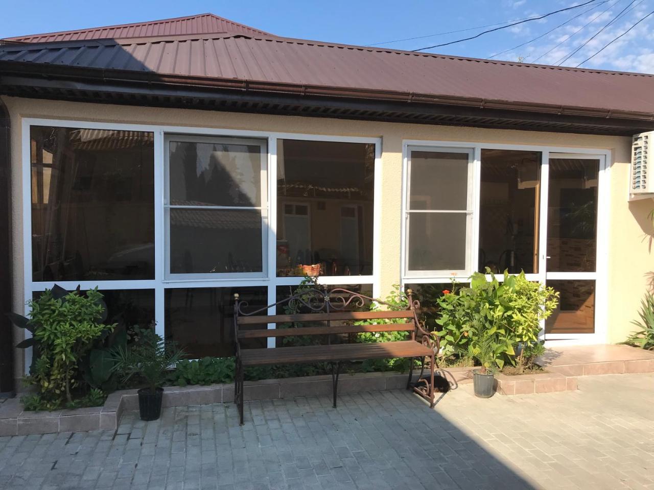 Guest House Palmovaia Gavan Гудаута Екстер'єр фото